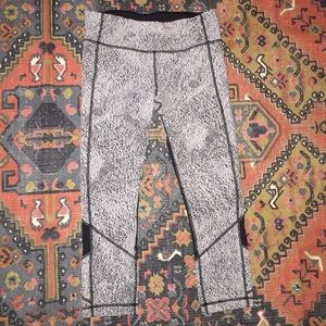 Lululemon cropped legging with pockets
